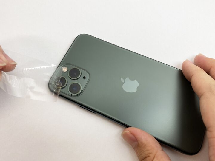 なるほど その手があったか Iphone11カメラレンズをフラットにするガラスフレームが画期的 Appbank Store