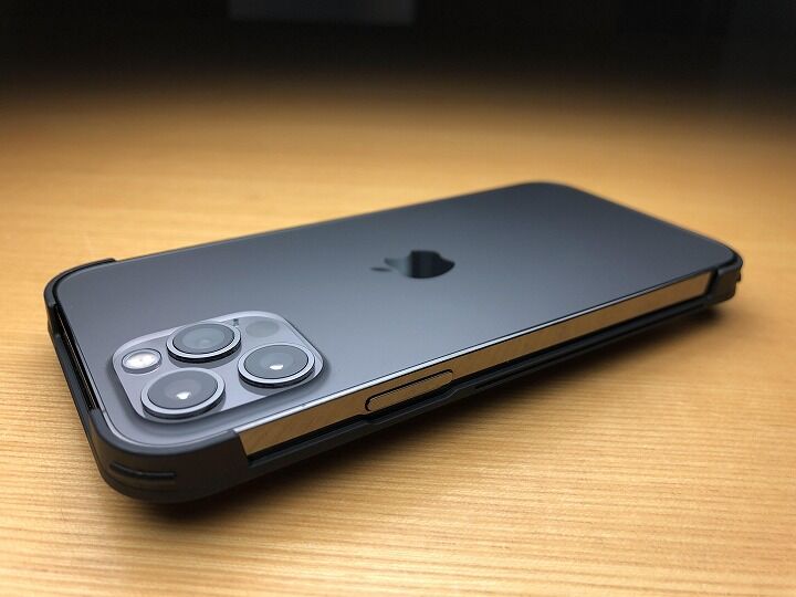 絶対的、安・心・感。完璧に360度フルカバーするiPhone12ケース「Hash