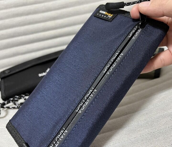 お札も小銭もスマホまでこれ一つ！「NAUTICA CORDURA スマホ収納可能