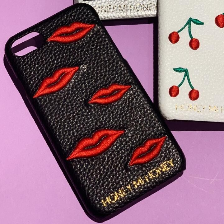 Iphone8 7 6s 6ケース Honey Mi Honey Lip Iphone Case 刺繍背面ケース ブラック Iphone 8 7 6s 6の人気通販 Appbank Store